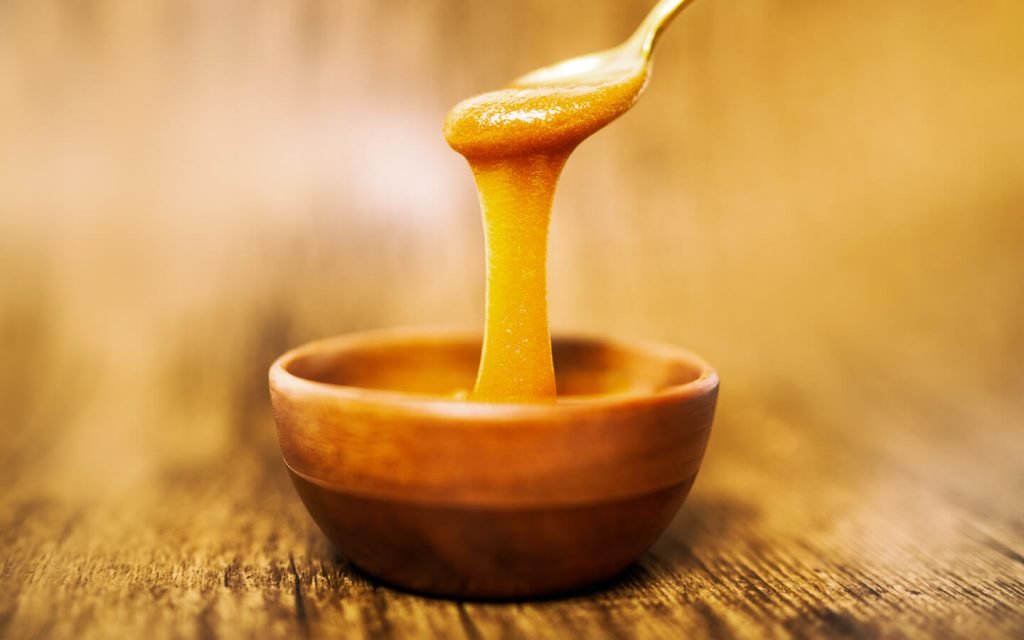 Manuka Honey Benefits for Skin and Hair